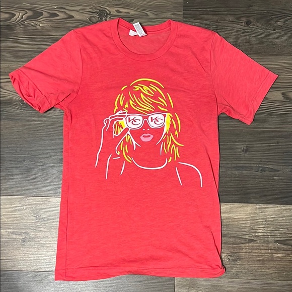 Red Graphic Kansas City Taylor Swift T-Shirt - Picture 1 of 2